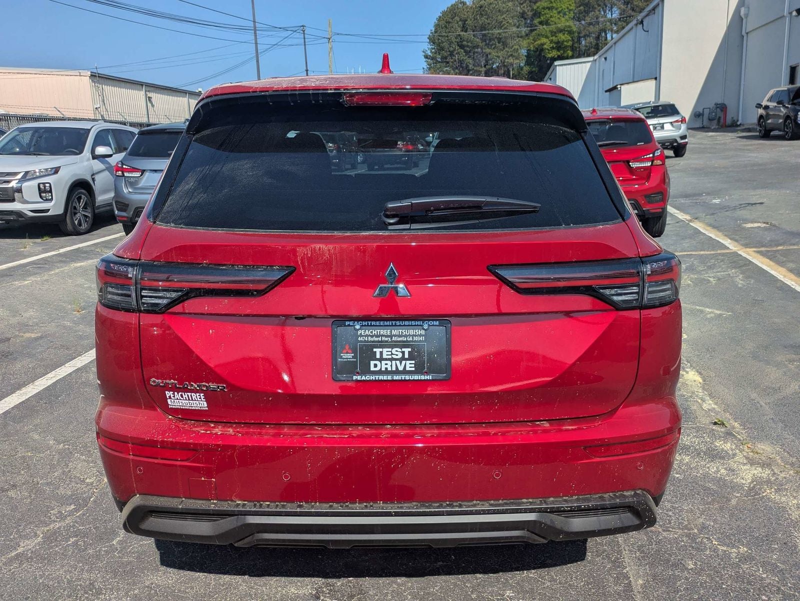 2026 Mitsubishi Outlander — detail view