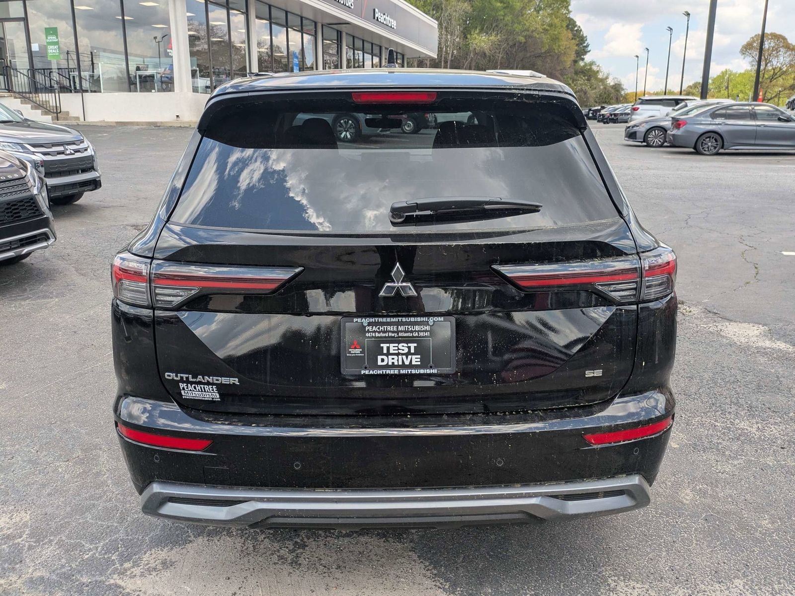 2026 Mitsubishi Outlander — detail view