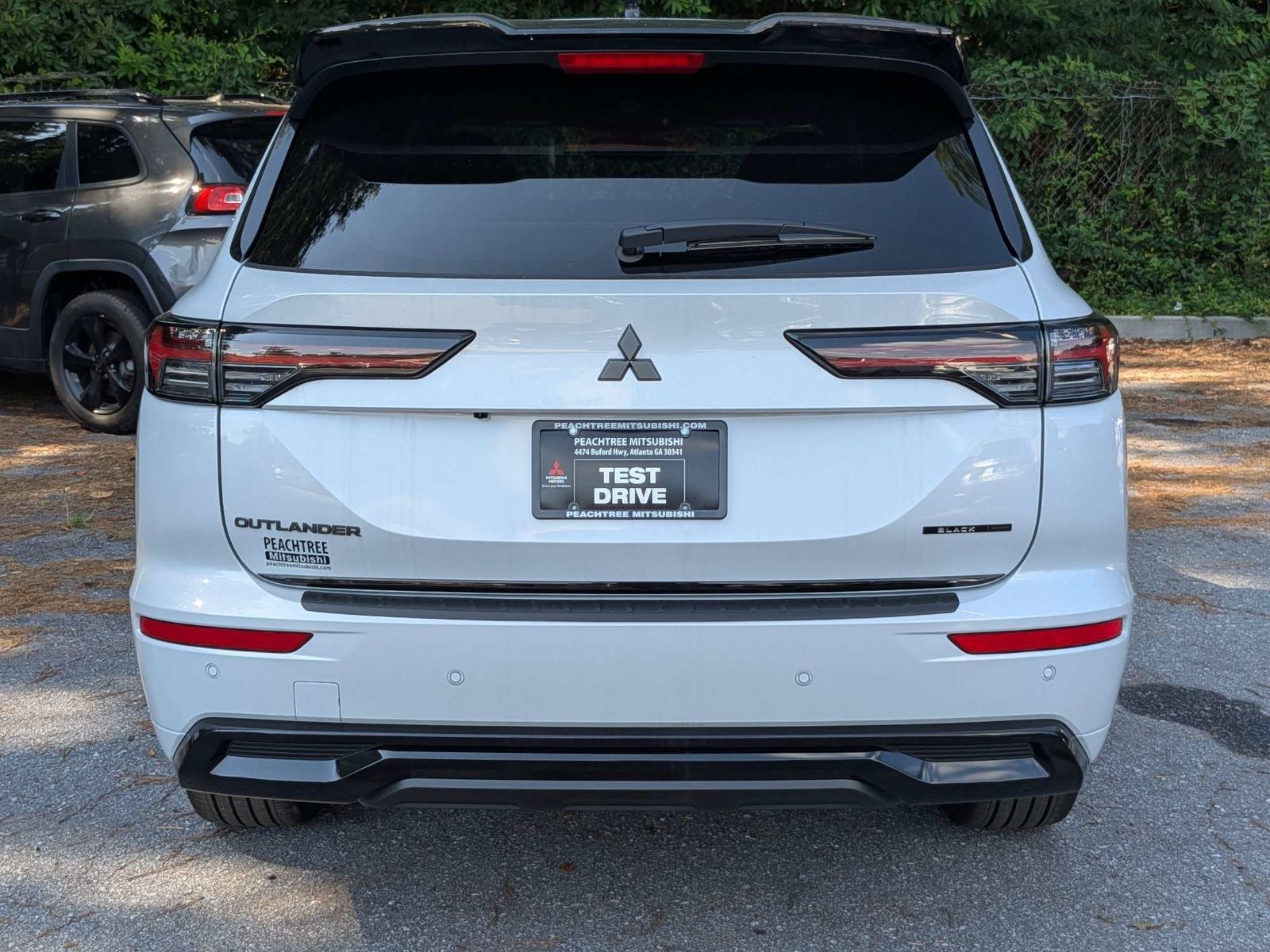 2026 Mitsubishi Outlander — detail view